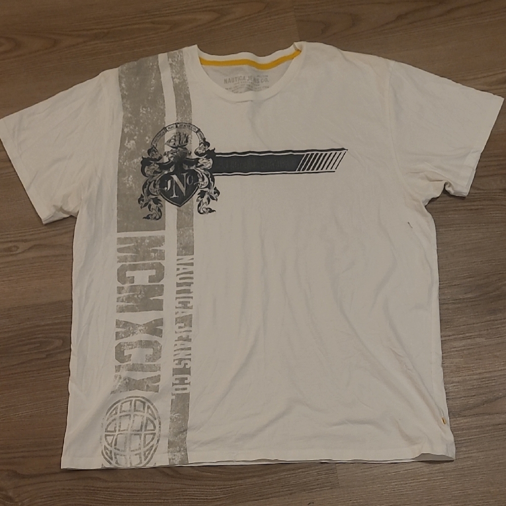 Men's White Graphic T-Shirt
